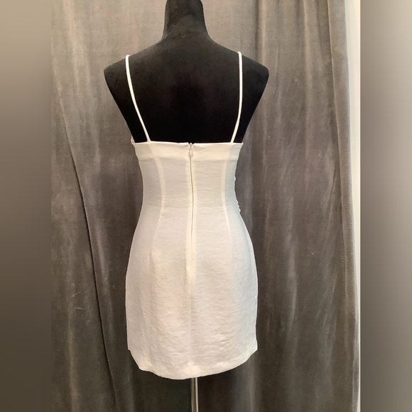 Elegant White Spaghetti Strap Dress - Picture 3 of 4